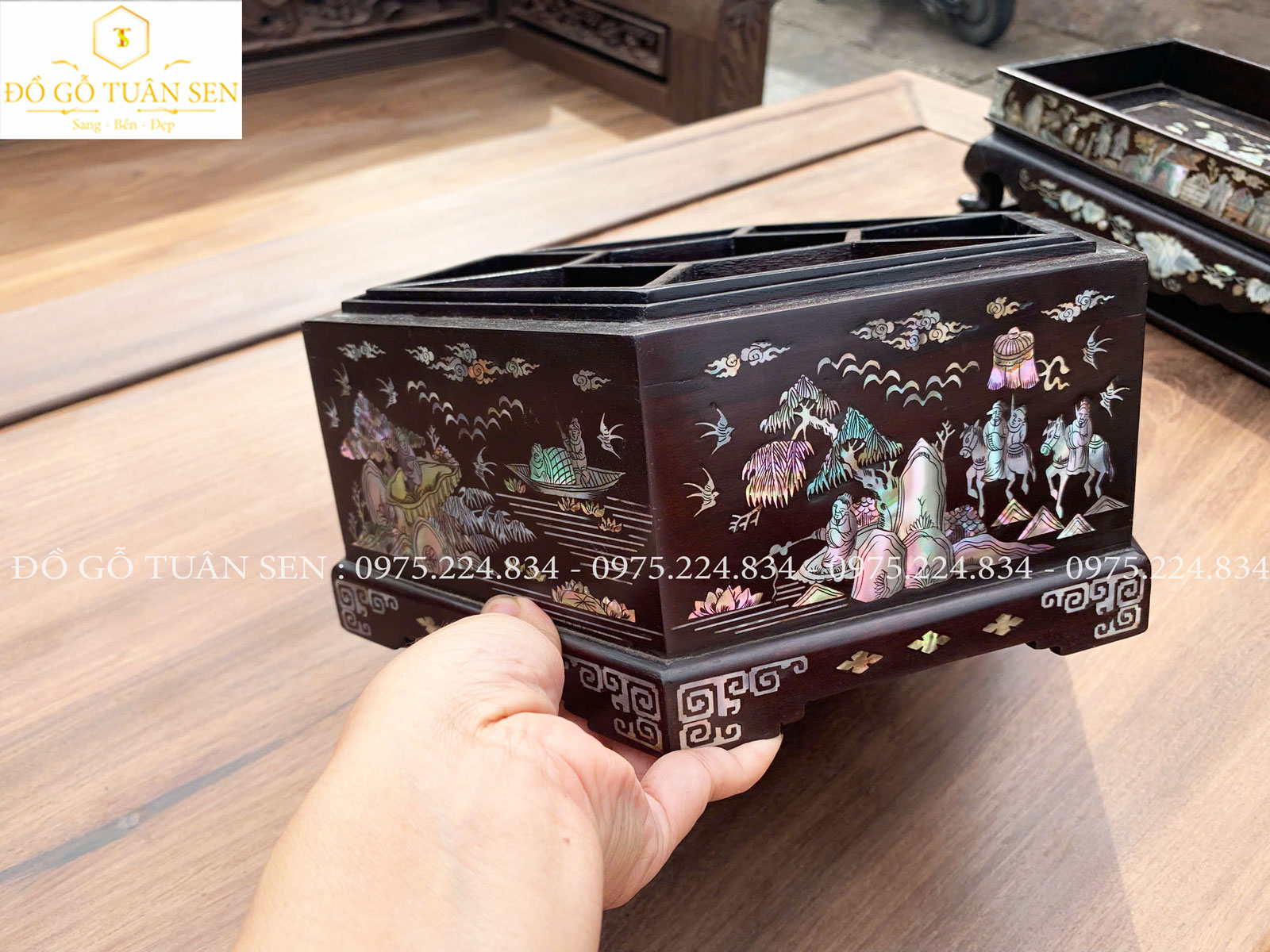 Thông tin chi tiết Tráp lục năng gỗ gụ TS9